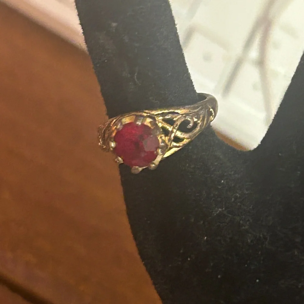 Vintage .925 Ruby Red Solitaire Filigree Ring Size 7.5
